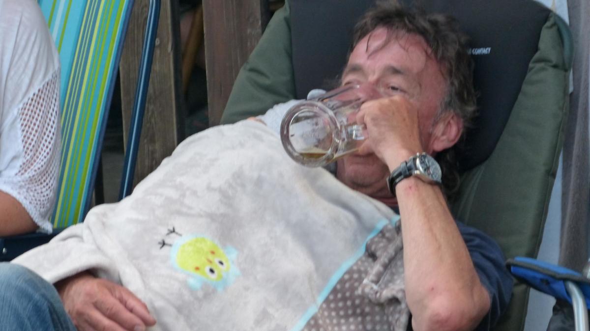 01b00ccb02ff9713038d6cc58ba0374e