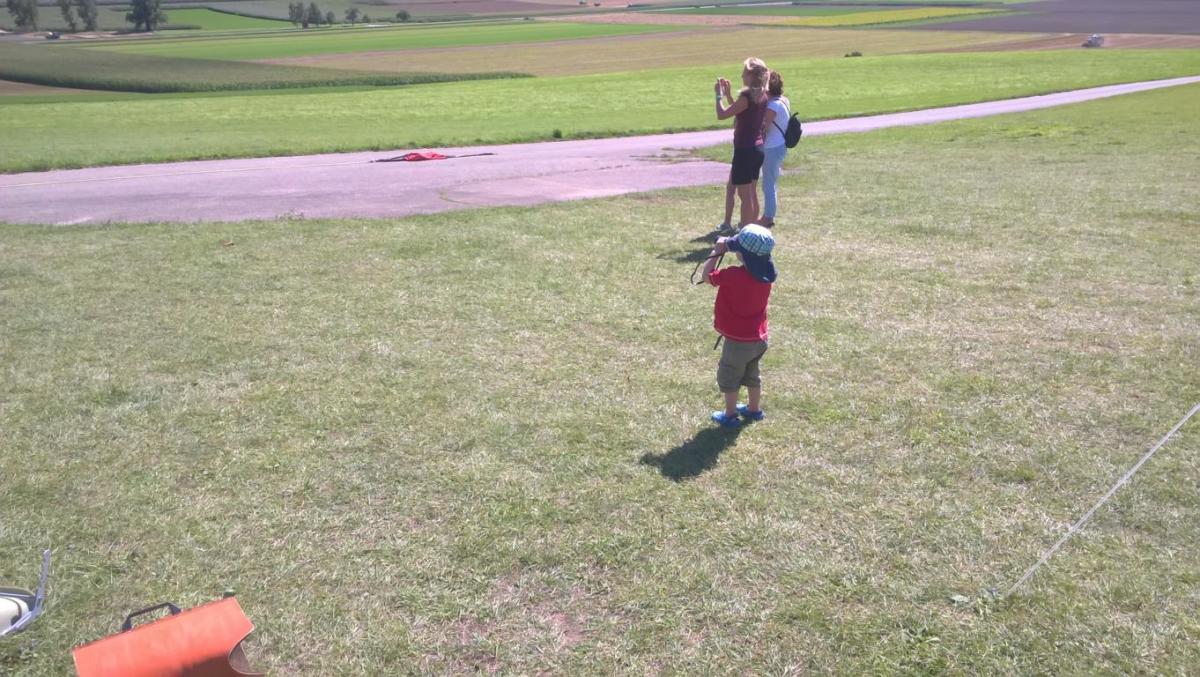 2ec8b3e11cc8aa8b0bc2bf469da1a79f