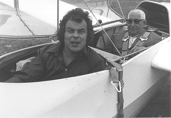 50a1b410bc21a54199cbd84683eea664