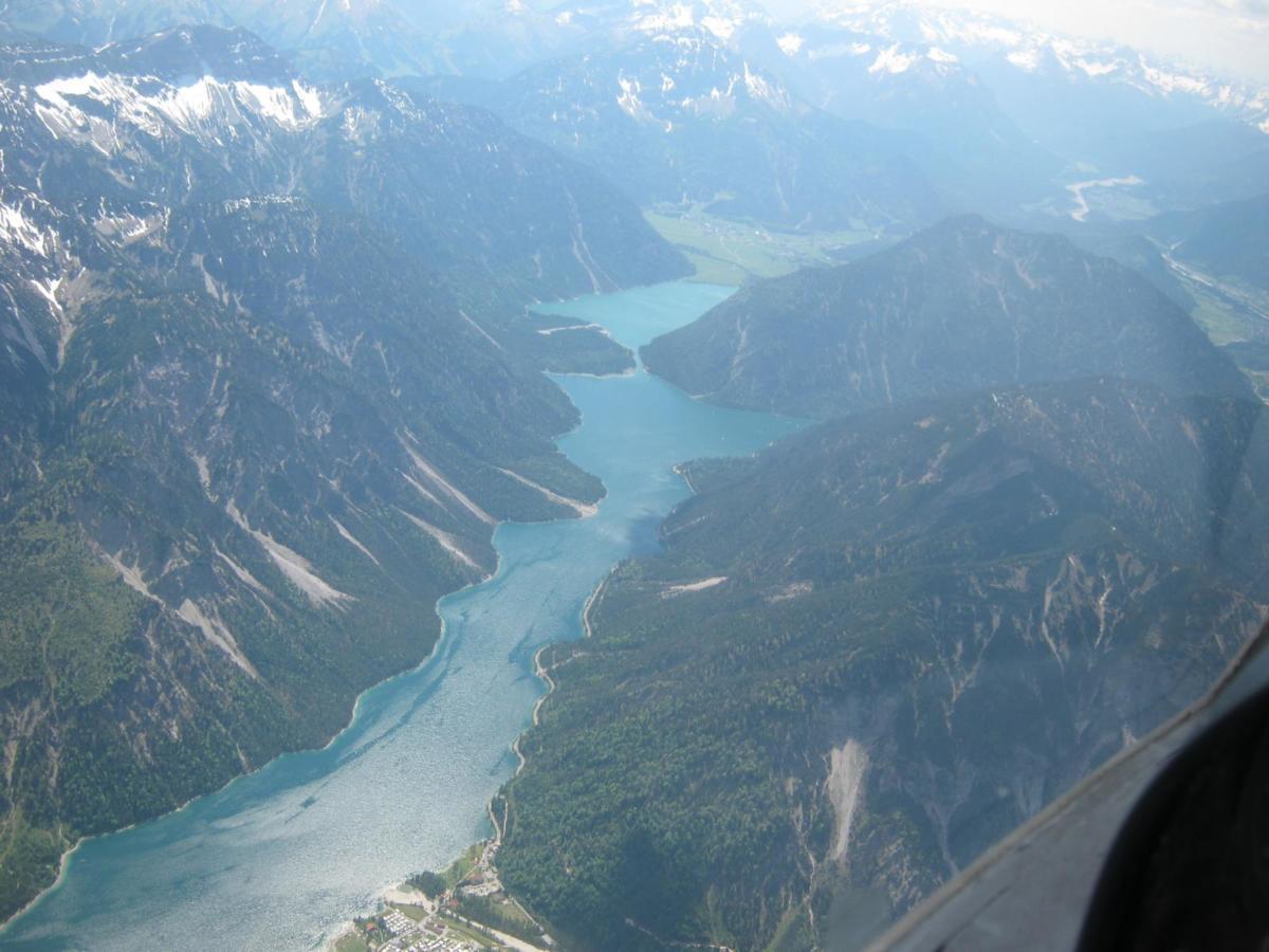 e64a92e00df459fc3dbcb9133b87476e